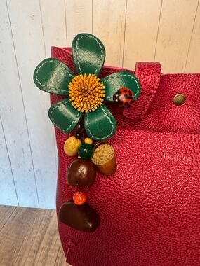 Summer Daisy Green Purse Charm Genuine Leather Sunflower Flower Bag Charm NEW!